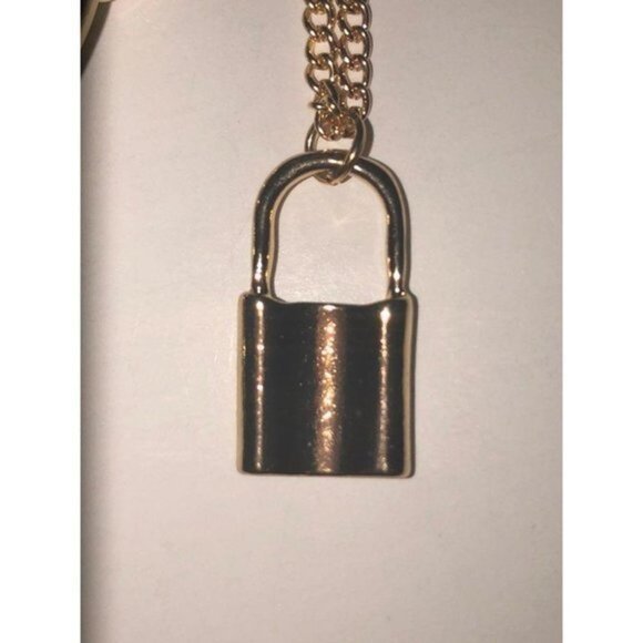 PadLock Layered Necklace Women’s Gold Tone Punk Jewelry - Picture 9 of 12